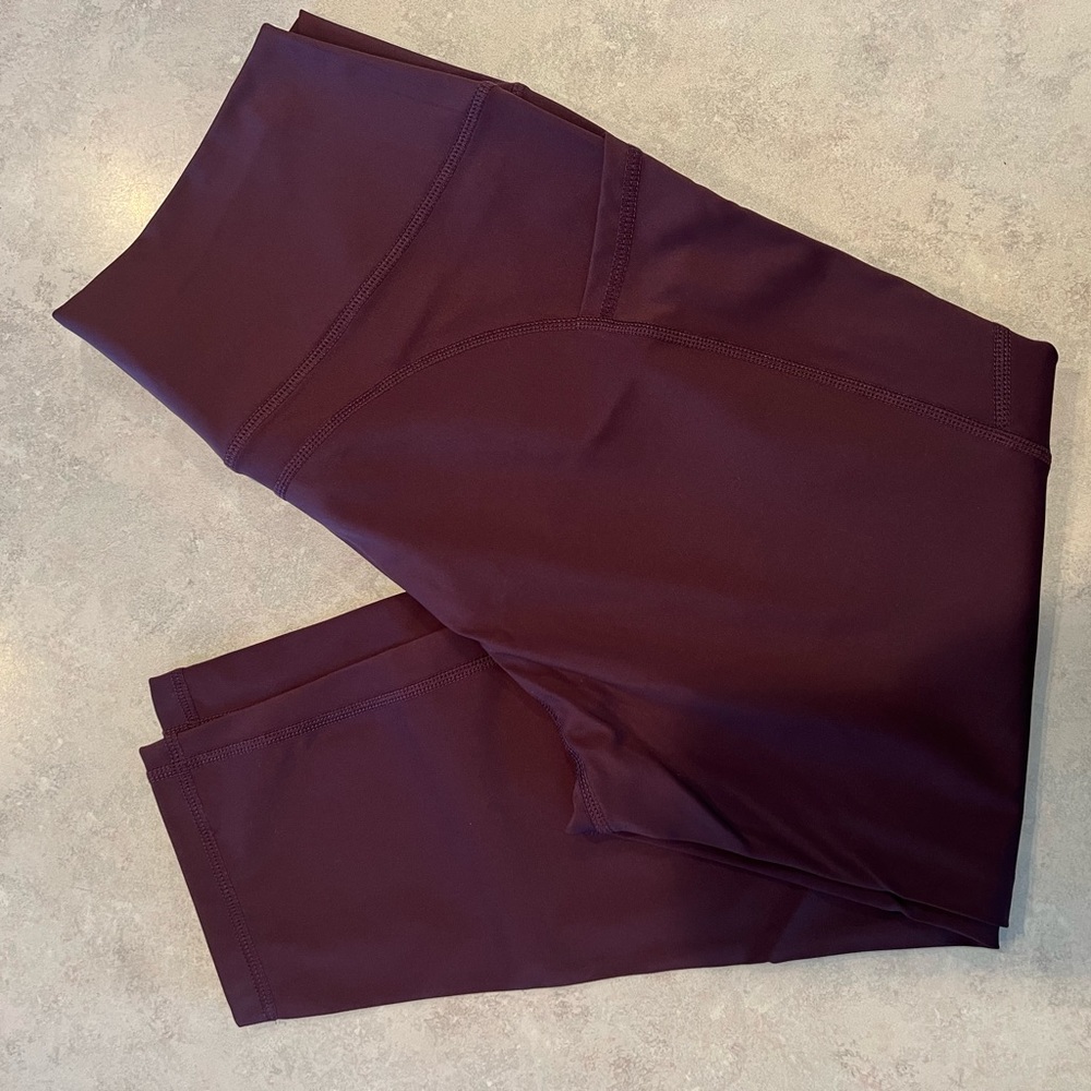 BRAND NEW PURPLE CAPRI LEGGINGS